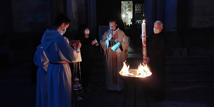 Auferstehungsgottesdienst in der zentralen Kirche der Fränkischen Schweiz mit Gläubigen gefeiert ...